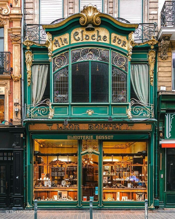 Fasada sklepu jubilerskiego w stylu art nouveau, Lille, Francja