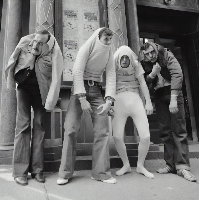 Grupa Monty Pythona, 1976