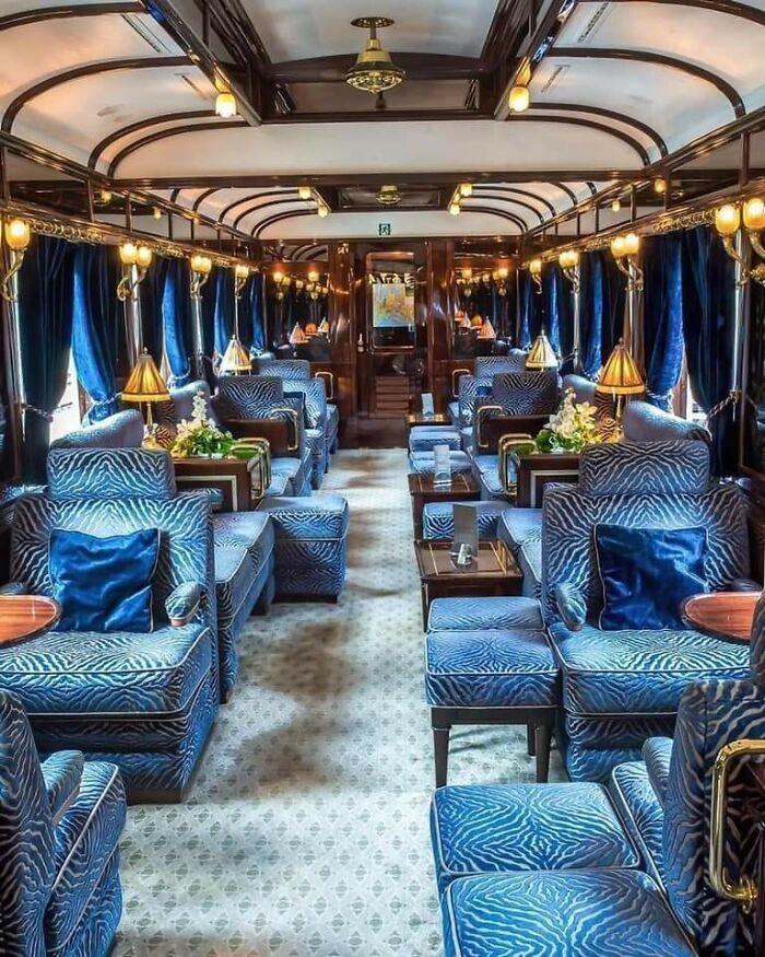 Wnętrze Orient Express, luksusowego pociągu pasażerskiego, który rozpoczął kursowanie w 1883 roku