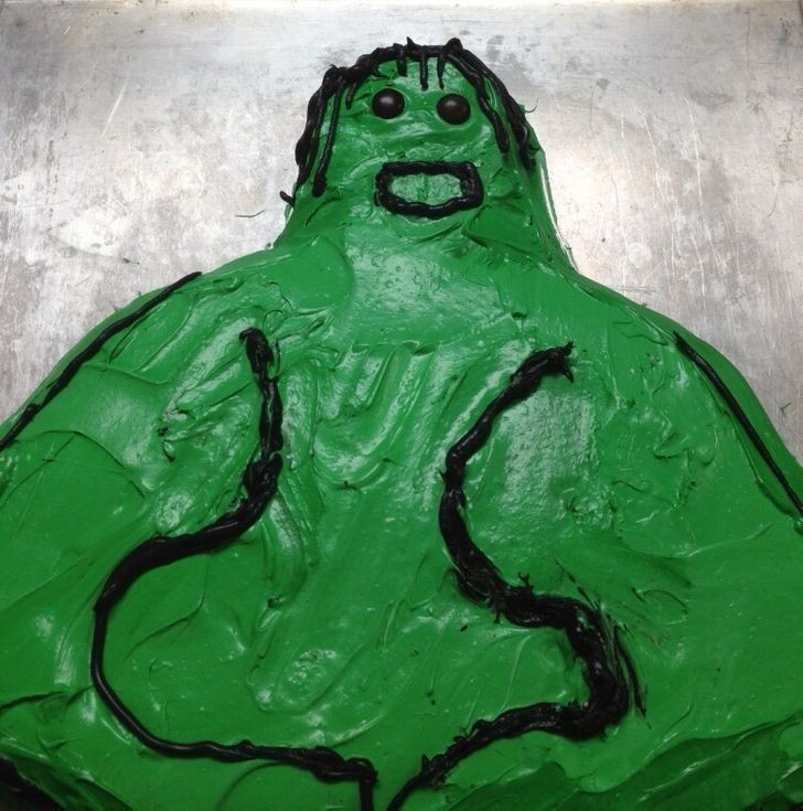 5. "Poprosiłem mamę o ciasto w kształcie Hulka."