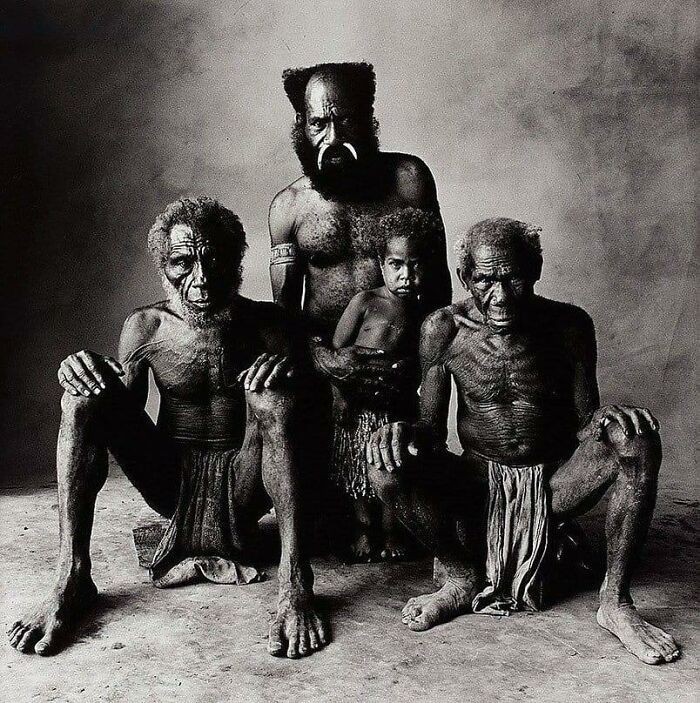 Ojciec, syn, dziadek i pradziadek, Papua-Nowa Gwinea, 1970