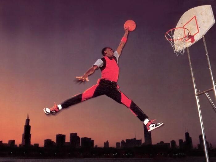 Ikoniczne zdjęcie Michaela Jordana, przekształcone w logo