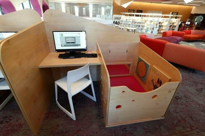 Biblioteka ze stoiskami dla rodziców z małymi dziećmi, Virginia, Stany Zjednoczone