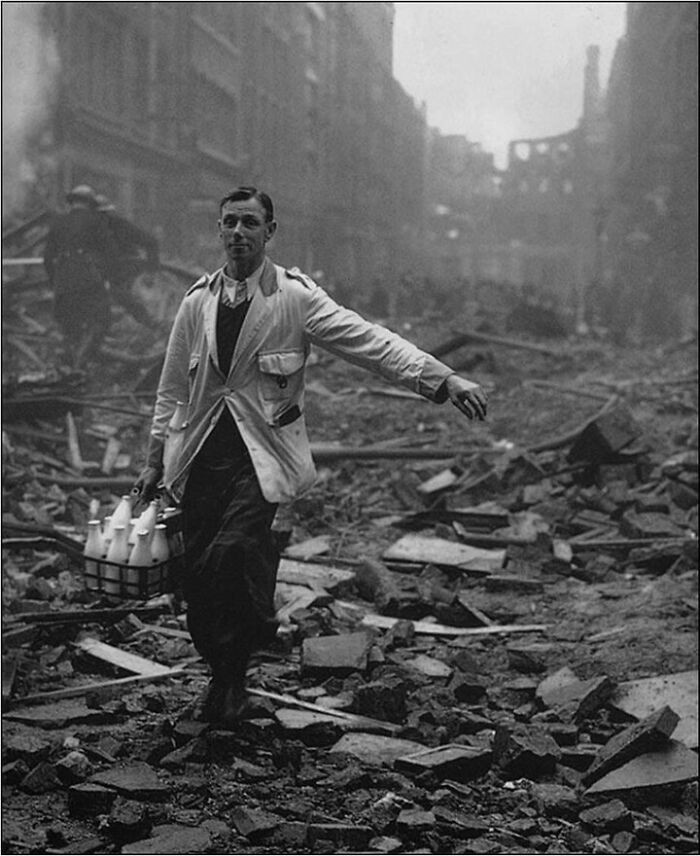 Mleczarz podczas londyńskiego blitzu, 1940