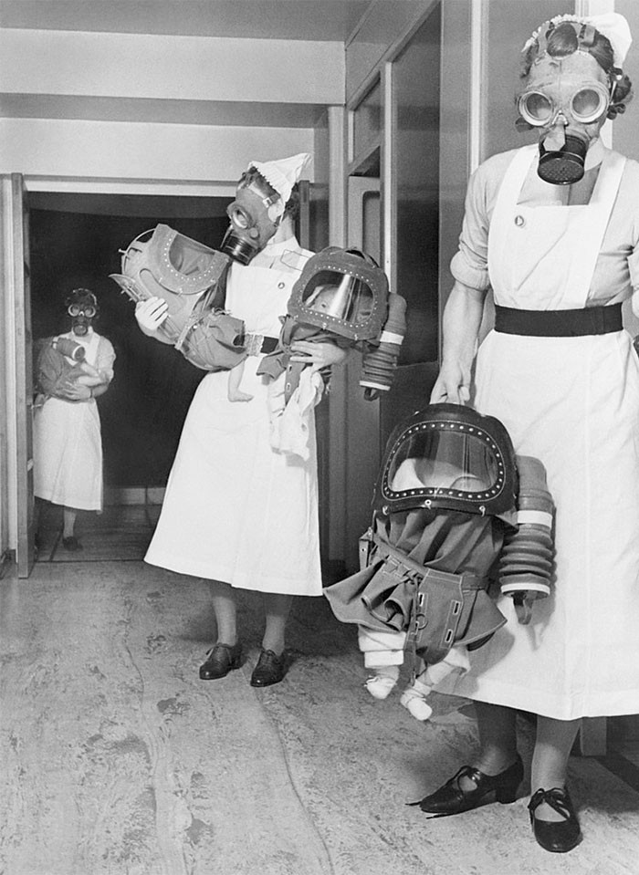 Dziecięce maski przeciwgazowe z II wojny światowej