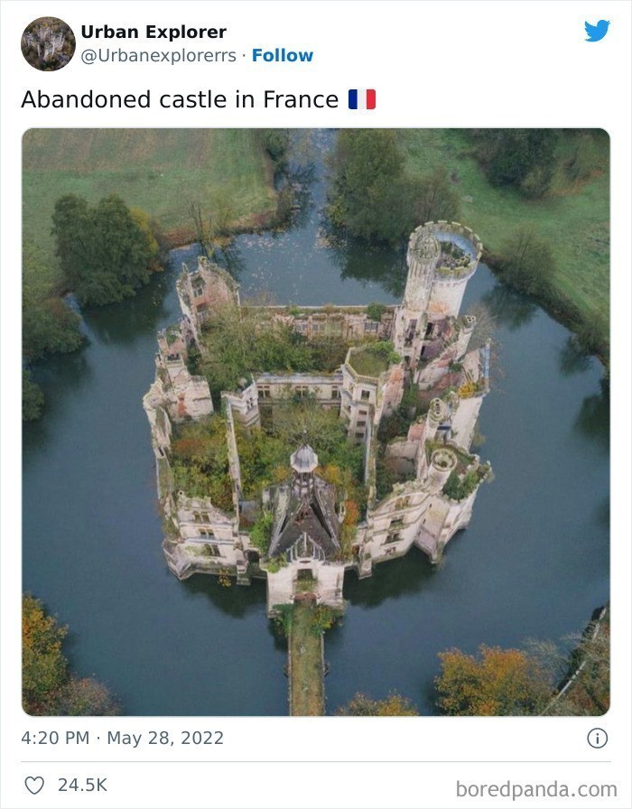 "Opuszczony zamek we Francji"