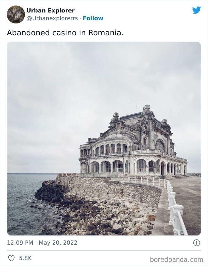 "Opuszczone kasyno w Rumunii"