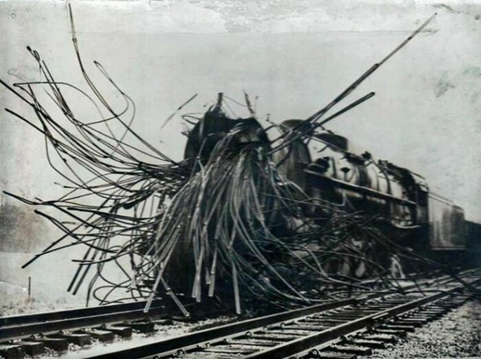 7. Pociąg zniszczony w wyniku eksplozji bojlera
