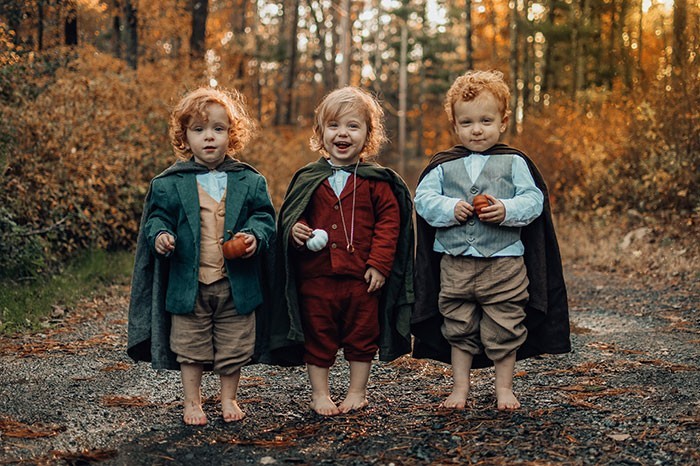 "Nie mogliśmy się oprzeć, by przebrać nasze dwuletnie trojaczki za hobbitów na Halloween."