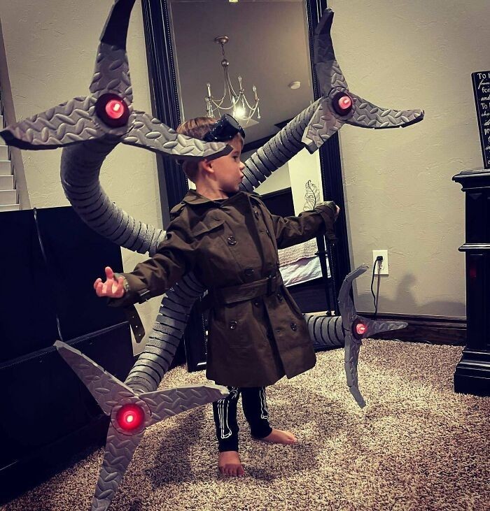 "Mój syn jako Doktor Octopus na Halloween"