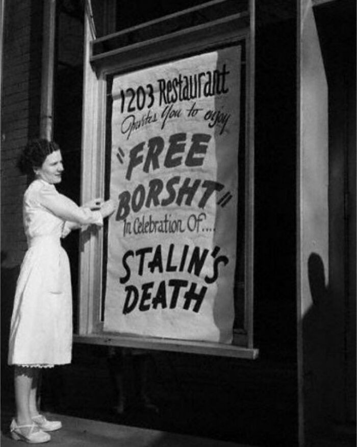 "Ukraińska restauracja w USA świętująca śmierć Stalina, 1953 rok"