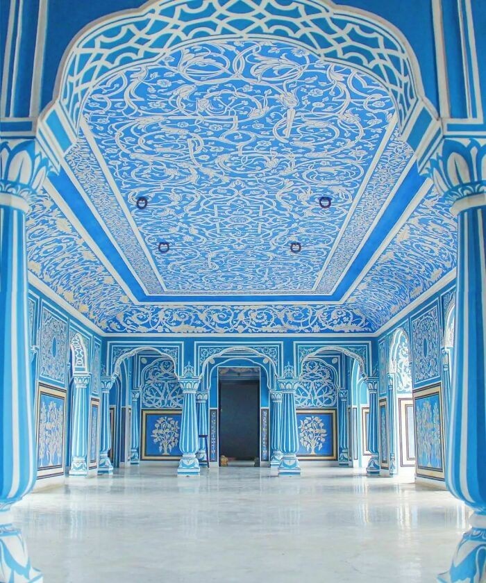 "Wnętrze pałacu w Dżajpurze, Indie"