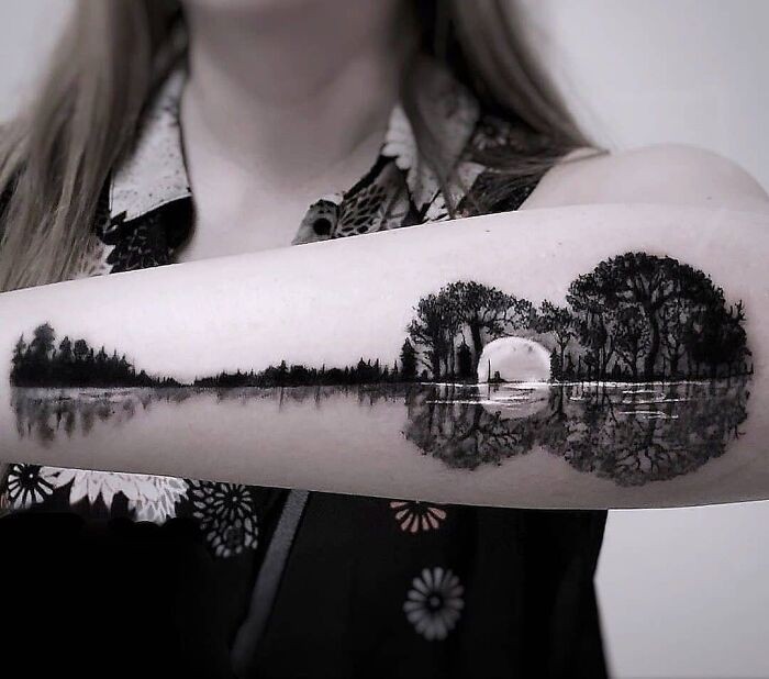 Tatuaż autorstwa Laury Koski z Pori w Finlandii