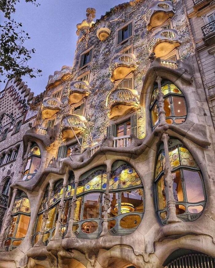 15. Casa Batlo, Barcelona, Hiszpania