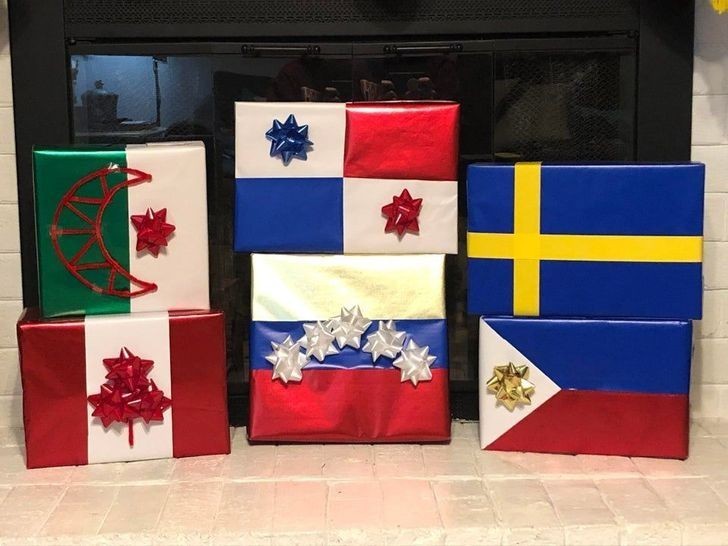 4. "To chyba początek nowej tradycji. W tym roku zapakowałam prezenty w opakowania w barwach moich ulubionych flag."