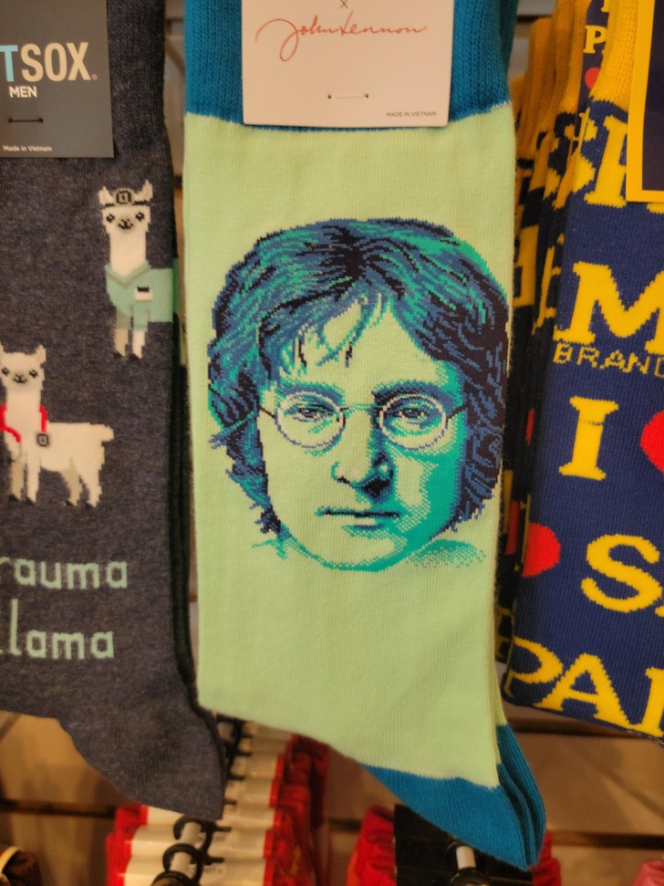 "Żona była w sklepie i zapytała mnie, czy naszemu synowi spodobają się skarpetki z Harrym Potterem."