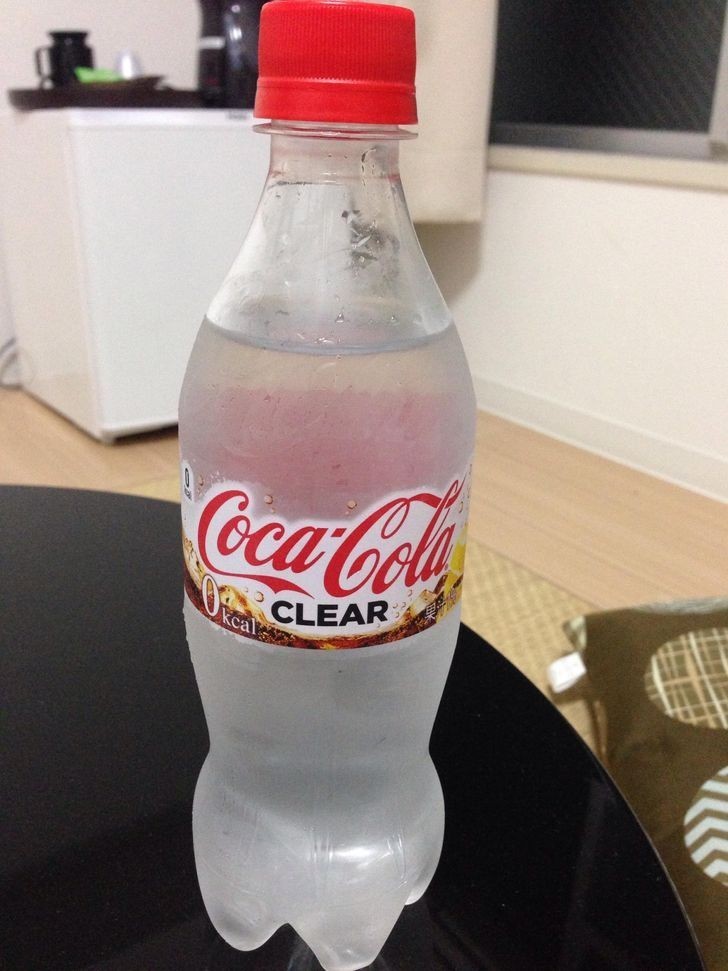 3. "Przezroczysta Coca Cola kupiona w Osace"