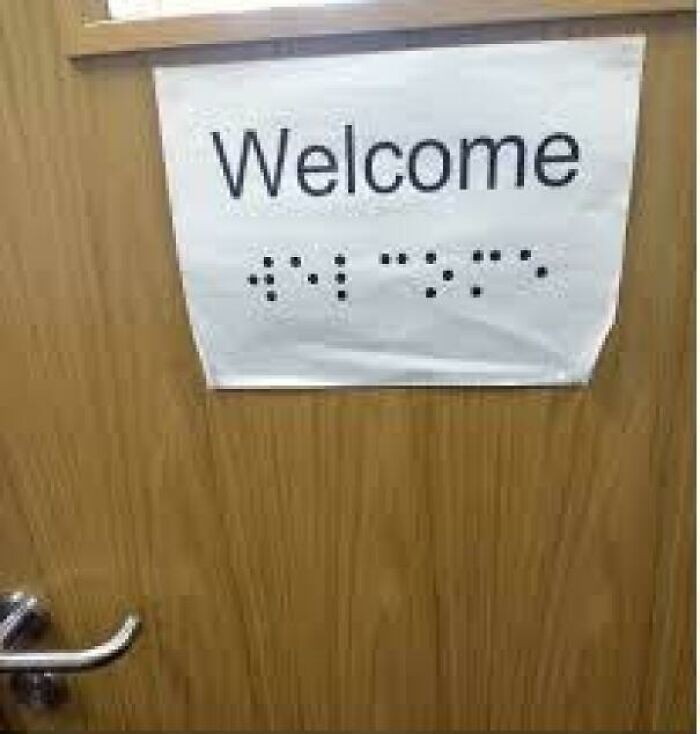 "Braille wydrukowany na kartce papieru"