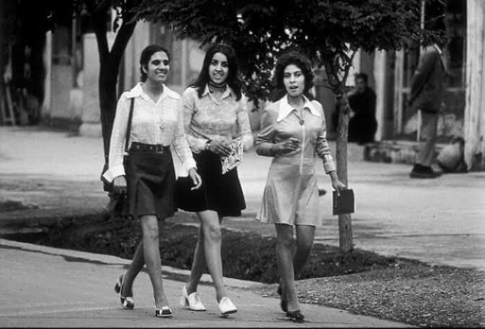 Trzy kobiety na ulicach Kabulu, Afganistan, 1972
