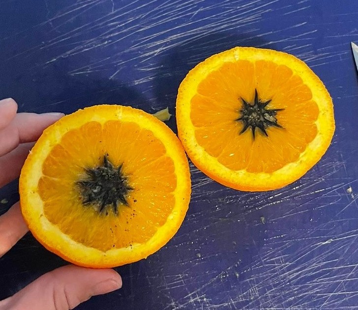 "Złowroga pomarańcza"