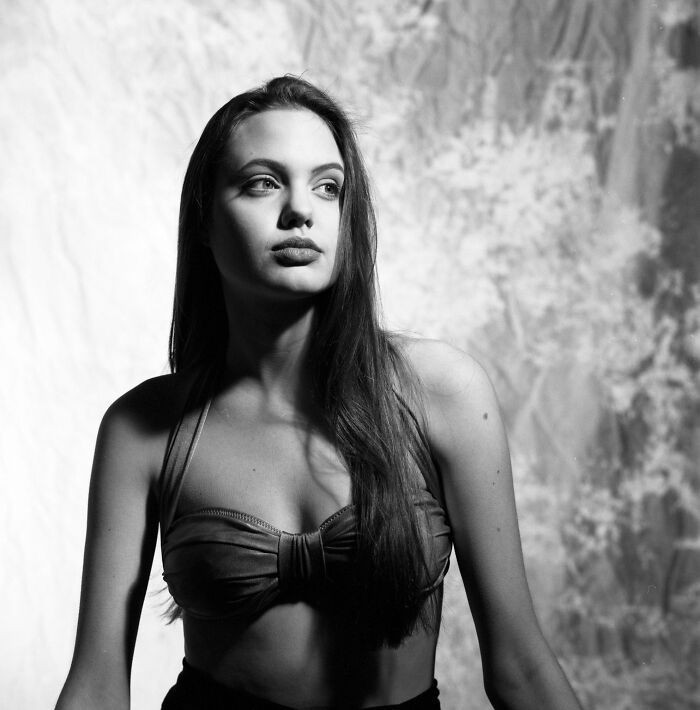 12. 16-letnia Angelina Jolie, 1991