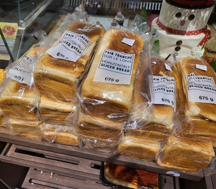 9. "Supermarket, w którym pracuję, sprzedaje chleb pokrojony poziomo."