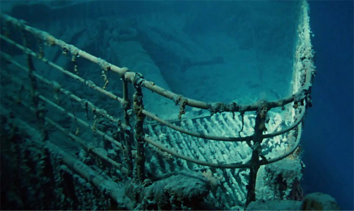 5. Podwodne ujęcia Titanica są autentyczne - James Cameron samodzielnie zanurzył się, by obejrzeć wrak.