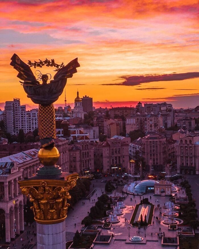 13. Plac Niepodległości w Kijowie