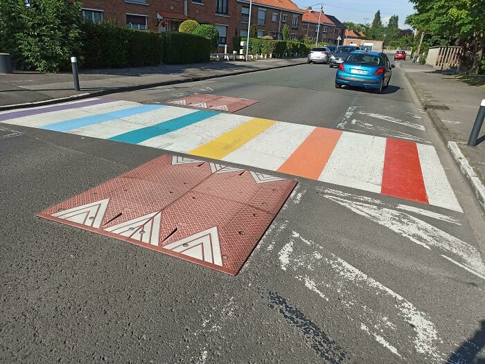 "Kolorowe przejście dla pieszych we Francji"