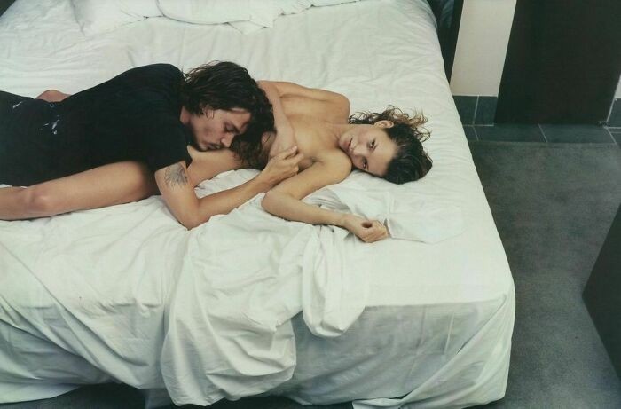 14. Johnny Depp i Kate Moss. Zdjęcie autorstwa Annie Leibovitz, 1994