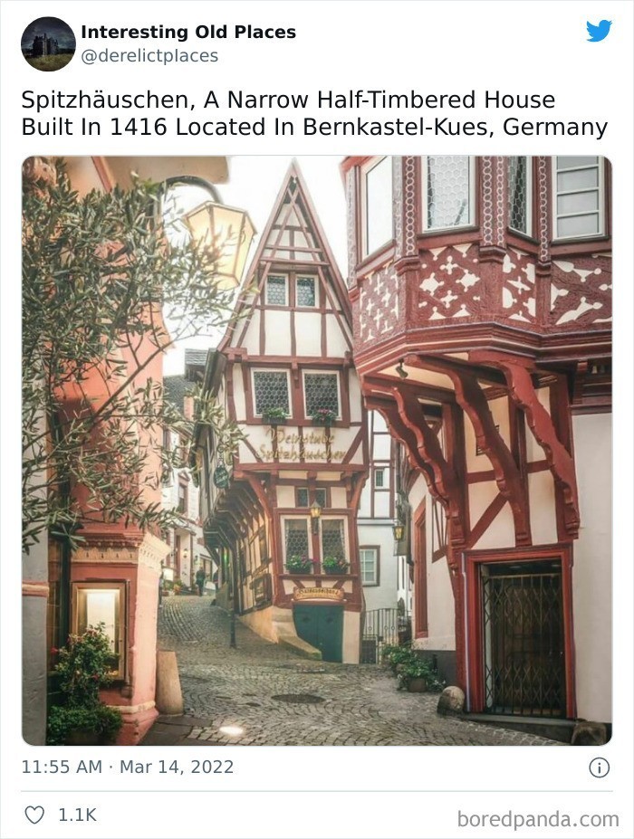 3. "Spitzhäuschen - wąski dom z muru pruskiego zbudowany w 1416 roku w niemieckim mieście Bernkastel_Kues"