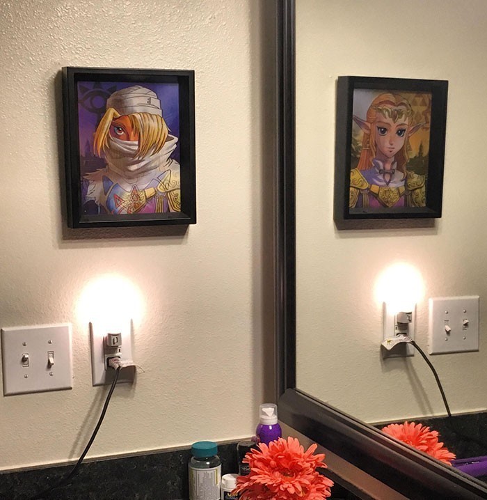 1. "Kupiłam ten holograficzny portret i powiesiłam go obok lustra w łazience."