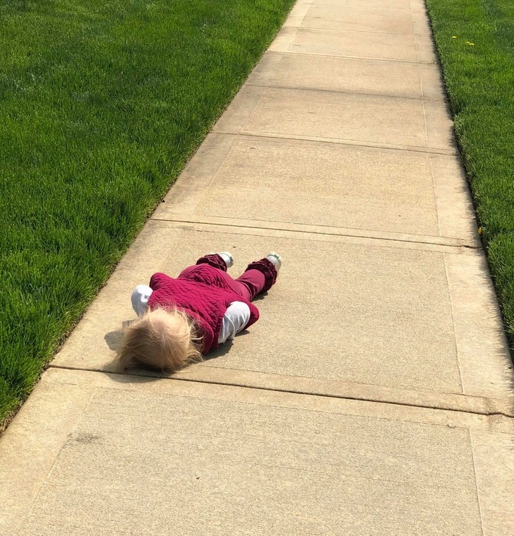 "Moja 2-letnia córka po prostu poddała się podczas porannego spaceru."