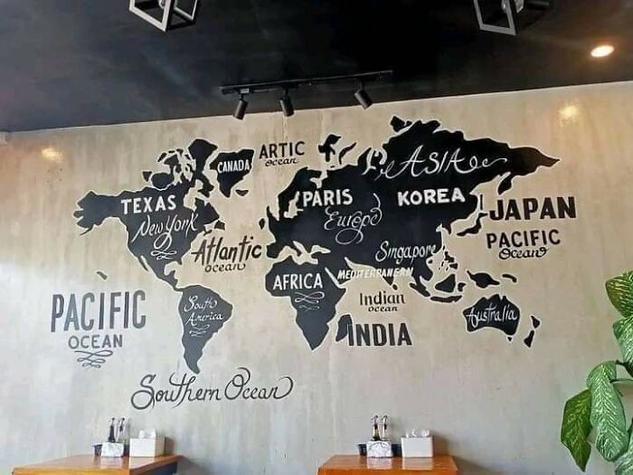 "Ta mapa w kawiarni"