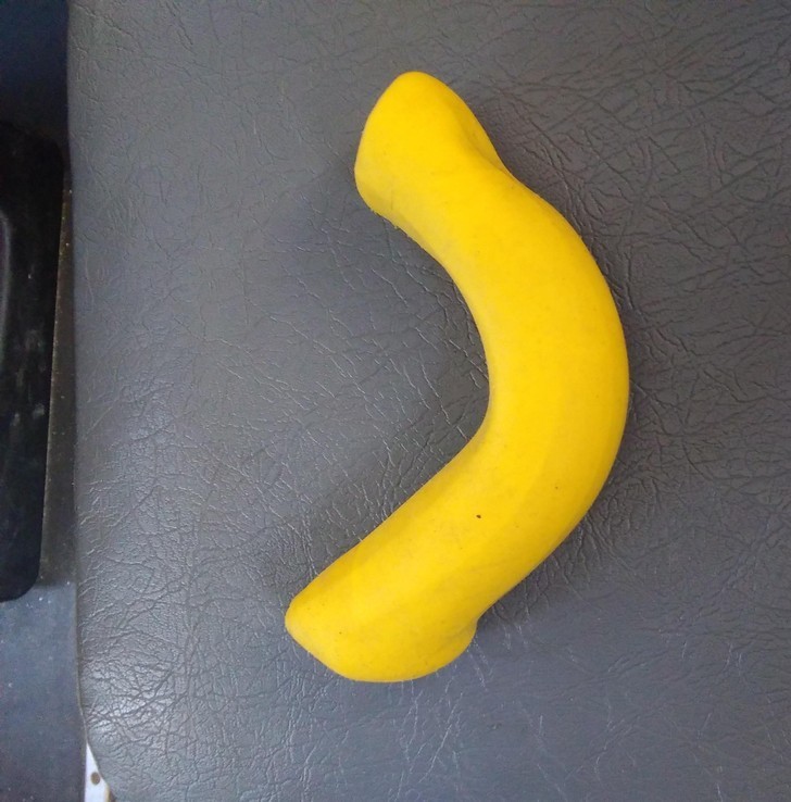 4. "Spójrzcie na tego dziwnego banana, którego znalazłam"