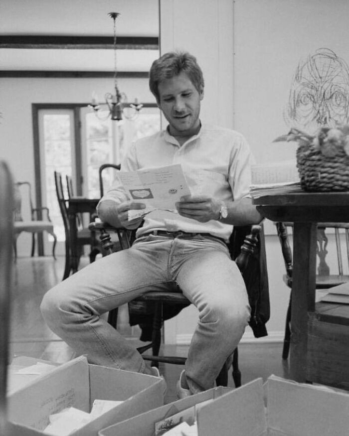 14. Harrison Ford sfotografowany przez Nancy Moran w swoim domu w Los Angeles, 1981