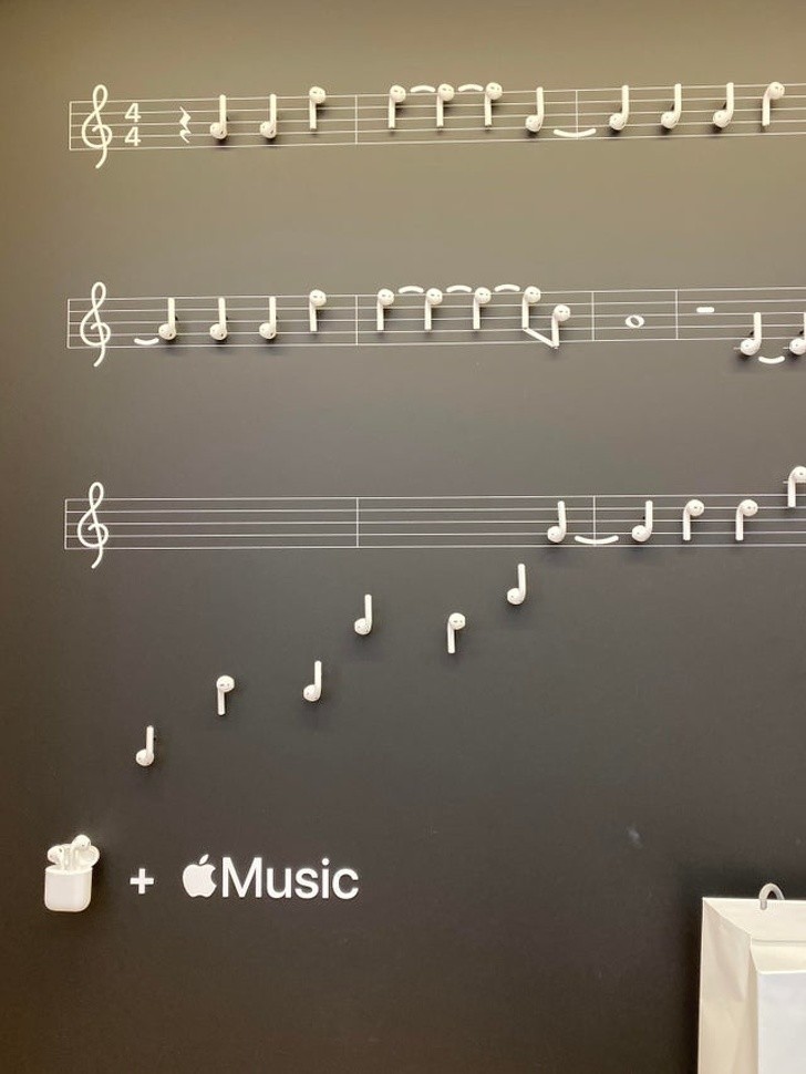 Słuchawki w sklepie Apple