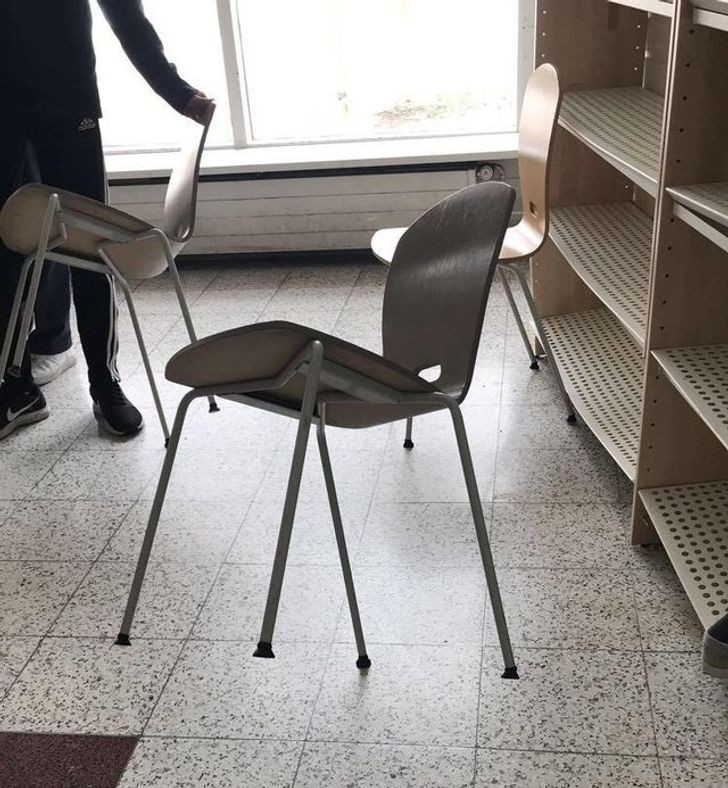 "To krzesło"