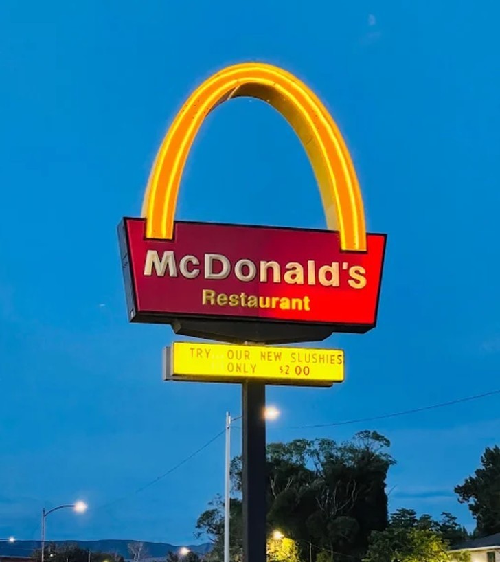 "McDonald's w moim mieście ma tylko jeden łuk."
