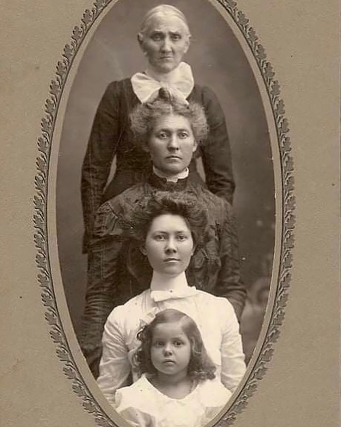 "4 pokolenia, 1905"