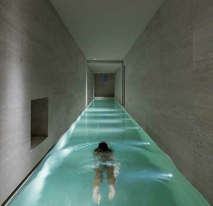 Wewnętrzny basen
