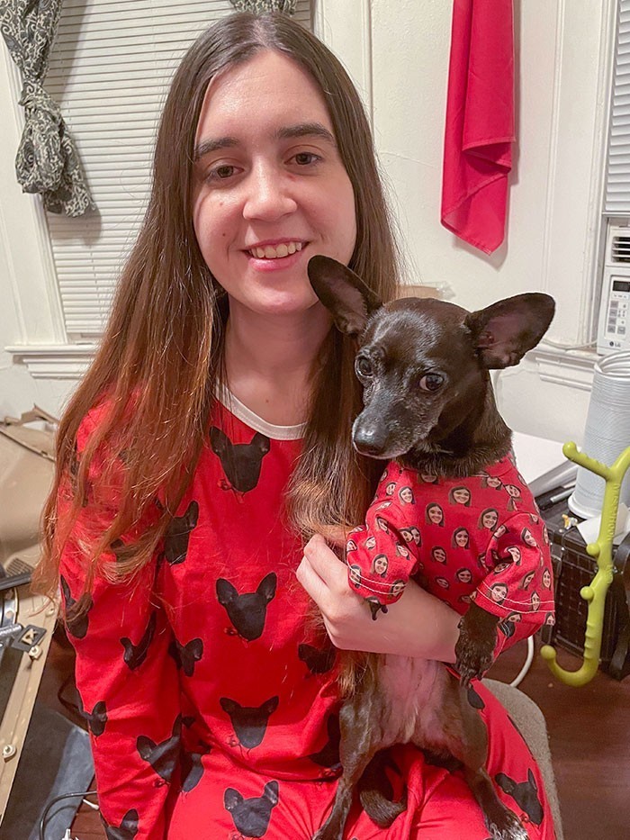 "Moja mama kupiła dopasowane piżamy mnie i mojemu psu."