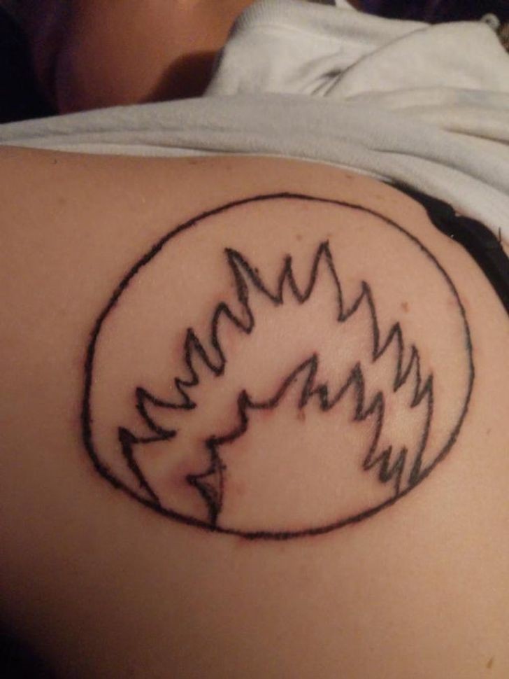 "Znajoma zrobiła sobie tatuaż u 'zaufanego kolegi. Od razu pożałowała tej decyzji."