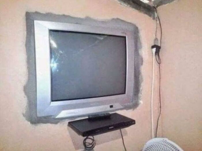 Tak mamy płaski tv na ścianie