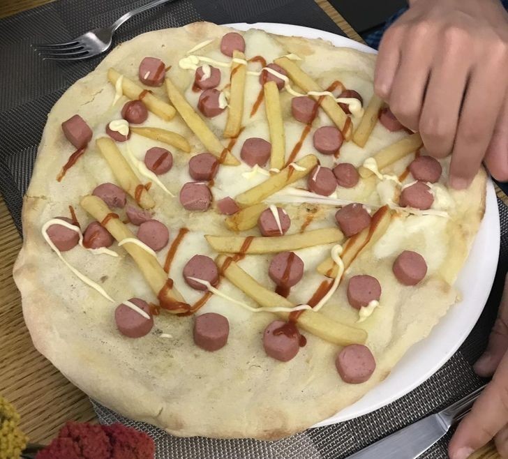 "Mój brat dostał tę pizzę w Rzymie..."