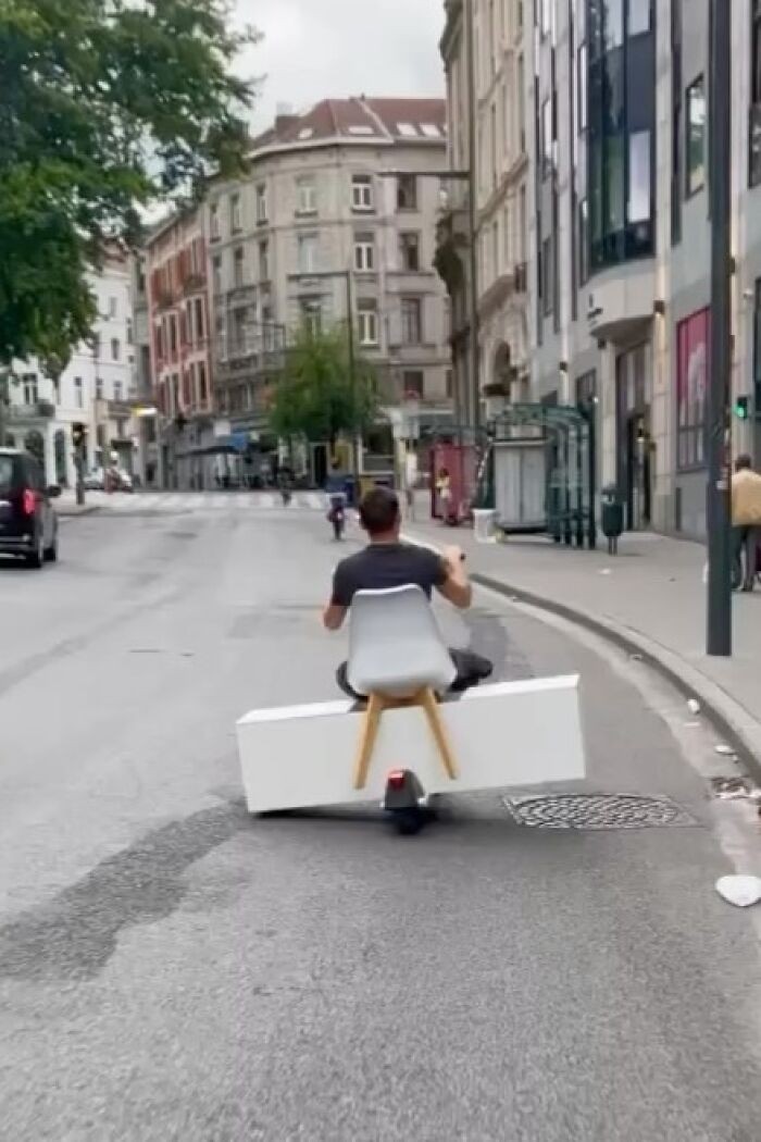 Kreatywność level: „zrobię pojazd, bo mogę”.