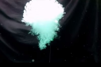 Co stanie się gdy wymieszasz suchy lód z ciekłym azotem ? Bombowe wideo. 