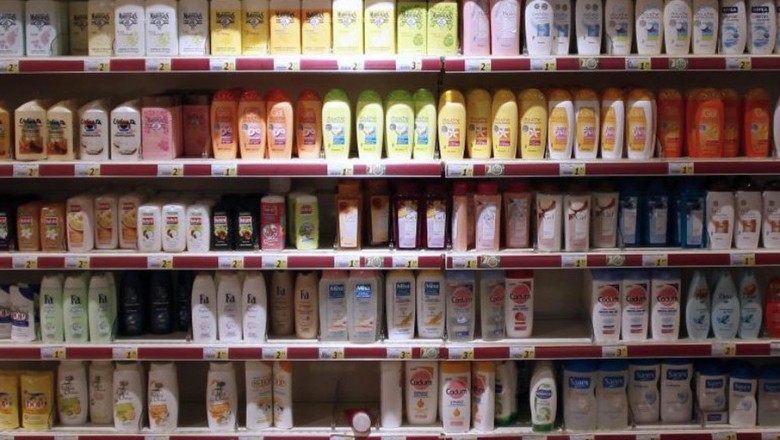 Czarna lista kosmetyków! Znane marki, których produkty mogą być szkodliwe dla Twojej skóry!