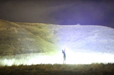 Facet ma rozmach! 1000 Watowa latarka domowej roboty działająca jak wojskowy szperacz! 