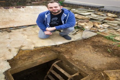 Gdy zapadła się ziemia na jego pojeździe był przerażony! Wtedy zobaczyli drabinę prowadzącą na dół! 